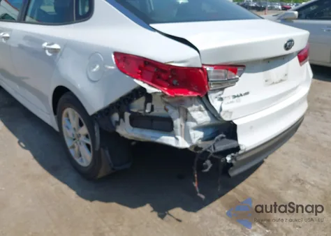 2018 Kia Optima Lx z USA, uszkodzony, nr VIN 5XXGT4L32JG219402